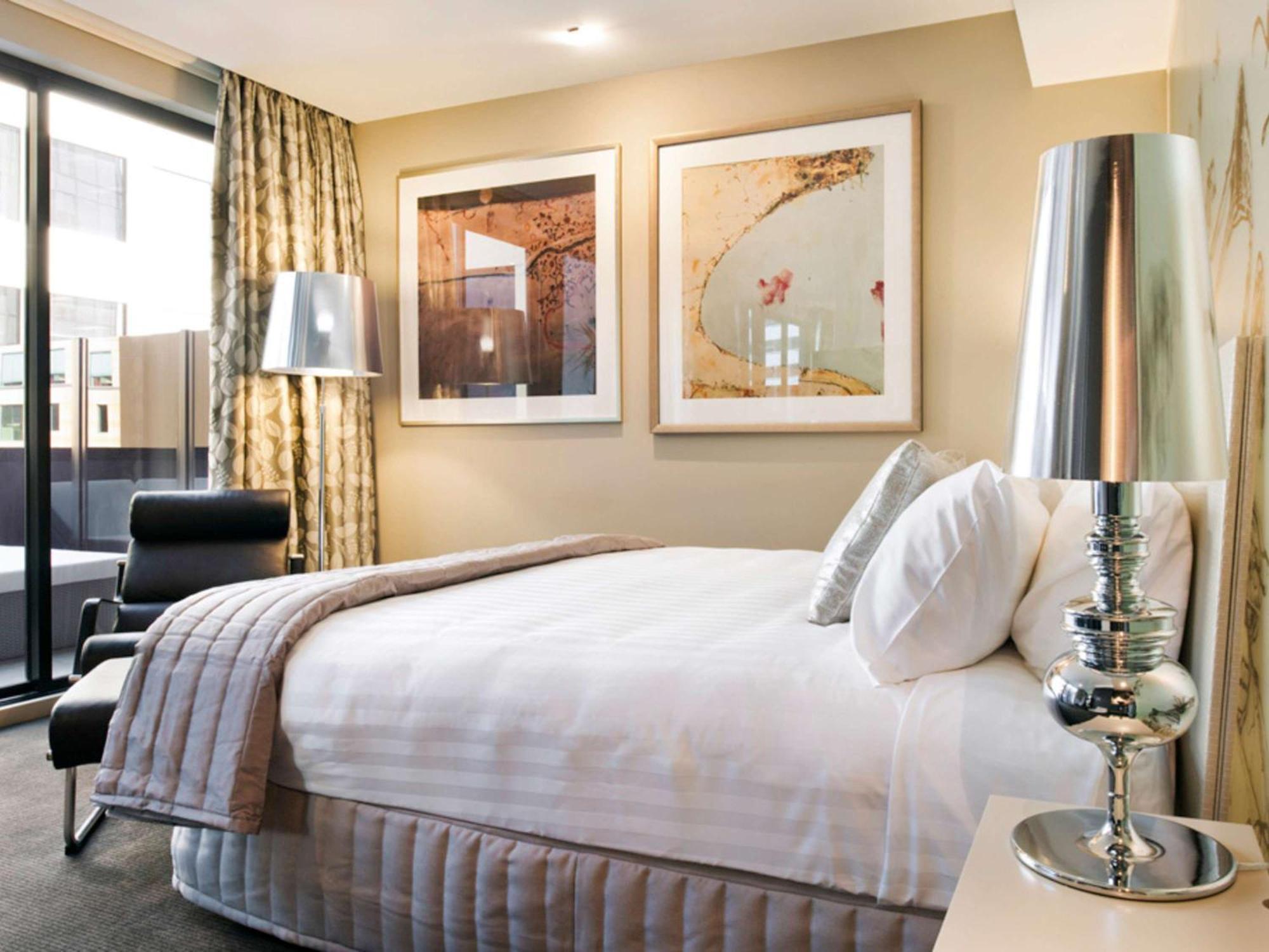 The Olsen Melbourne Art Series Exterior foto A bedroom at the hotel